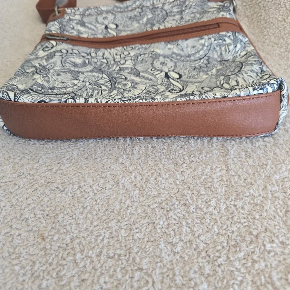 Sakroots Artist Circle Flat Crossbody Navy Spirit Desert Print Floral Purse‎ Bag